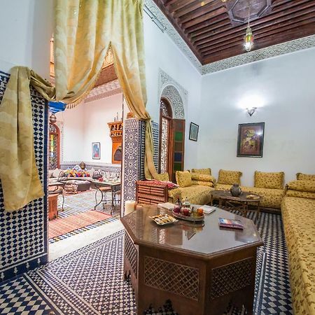 Riad L'Artiste Hotel Fez Bagian luar foto