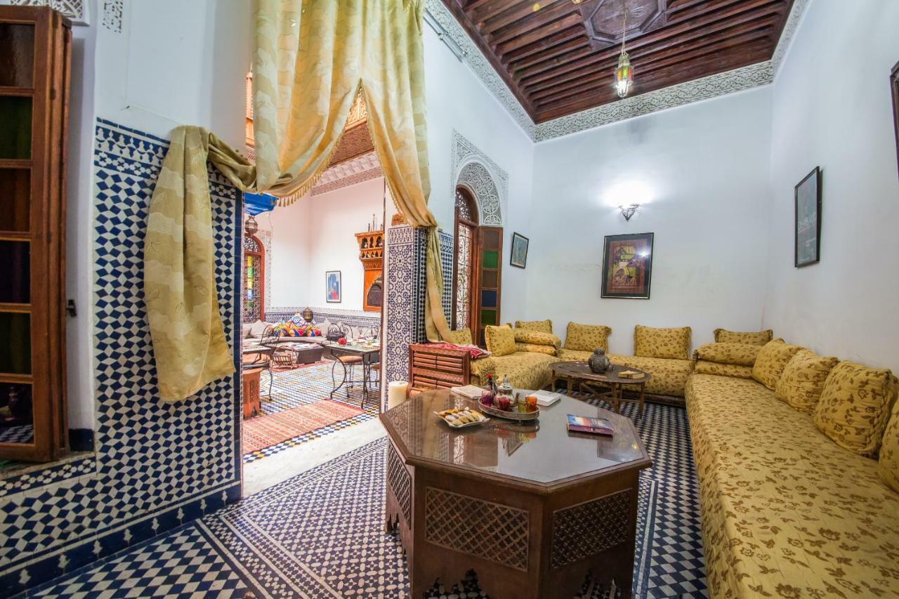 Riad L'Artiste Hotel Fez Bagian luar foto