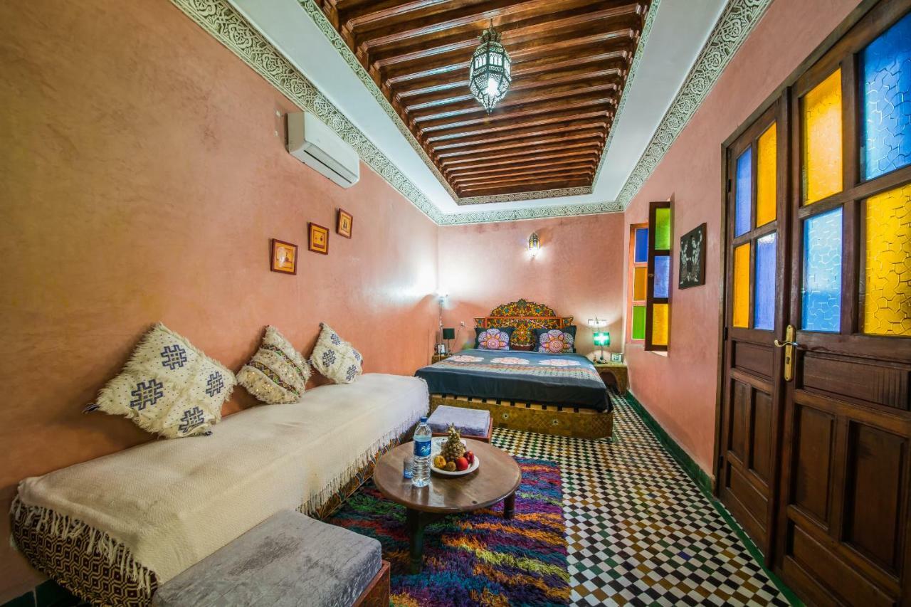 Riad L'Artiste Hotel Fez Bagian luar foto